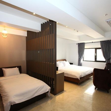 Suwon Reve Hotel Esterno foto