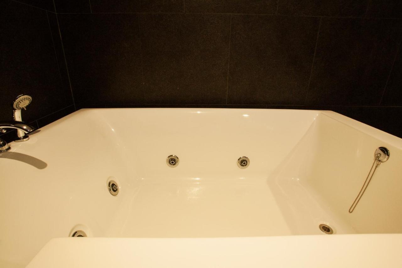 Suwon Reve Hotel Esterno foto