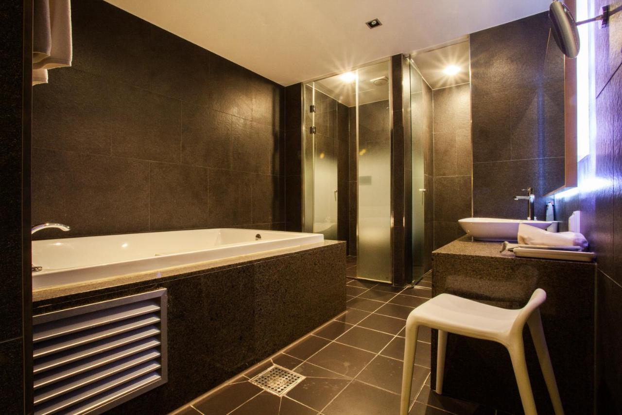 Suwon Reve Hotel Esterno foto