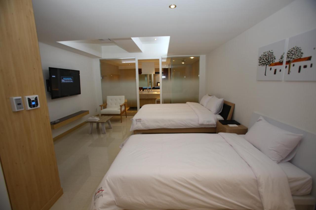 Suwon Reve Hotel Esterno foto
