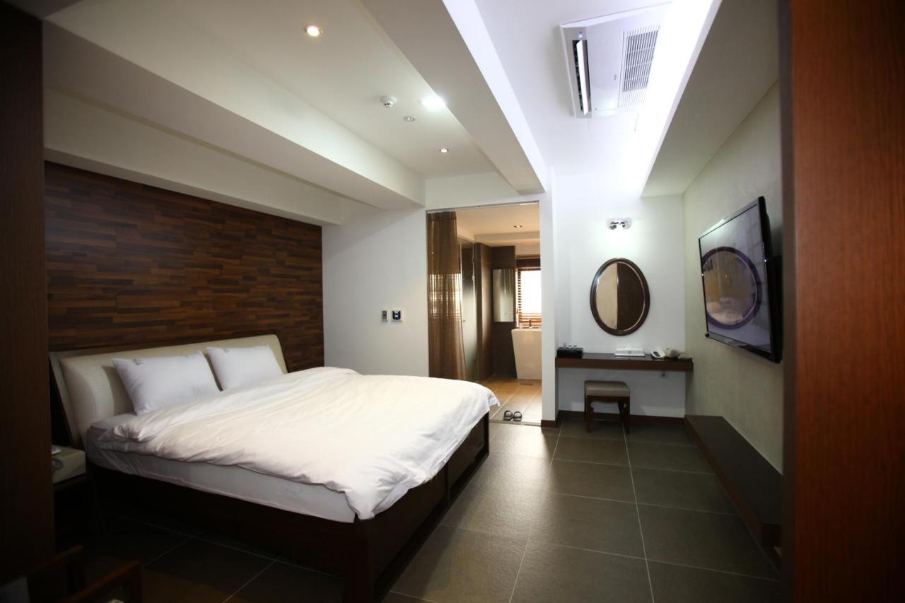 Suwon Reve Hotel Esterno foto