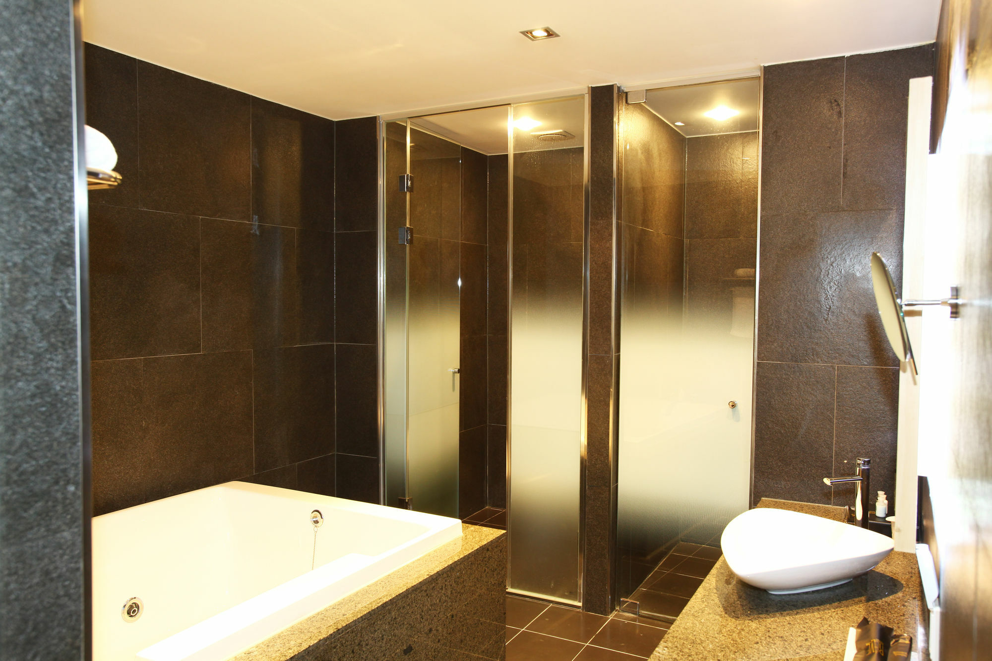 Suwon Reve Hotel Esterno foto